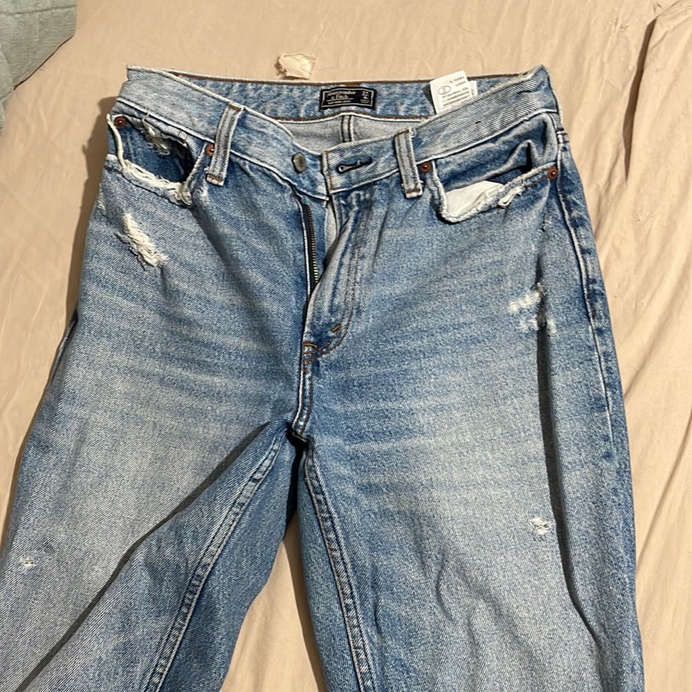 Abercrombie mom jeans